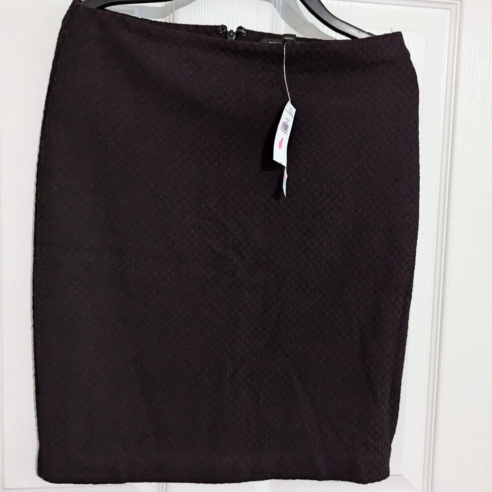 NWT Banana Republic Black and Burgundy Diamond Textured Mini Pencil Skirt Sz 0